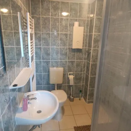 FEWO3-1 Zim-2 Einz Bett-2 Pers-Küche-Dusche WC-3